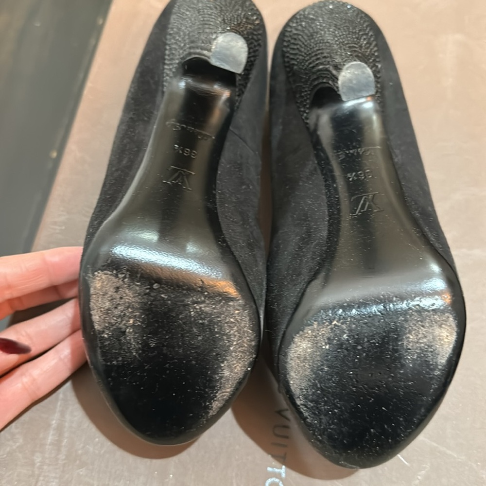 Louis Vuitton Heels - Picture 5 of 6
